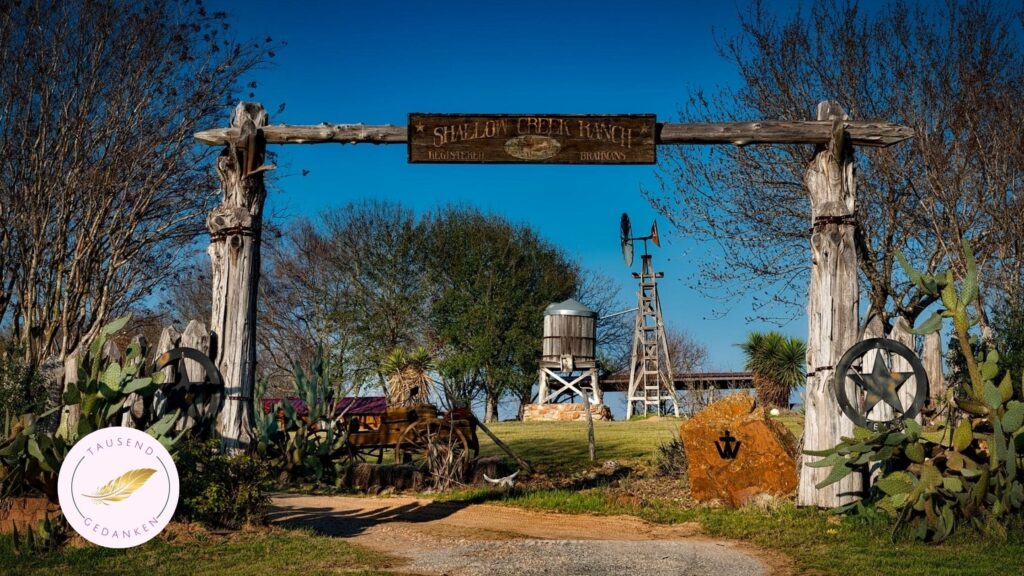 Ländlicher Eingang zu einer Ranch